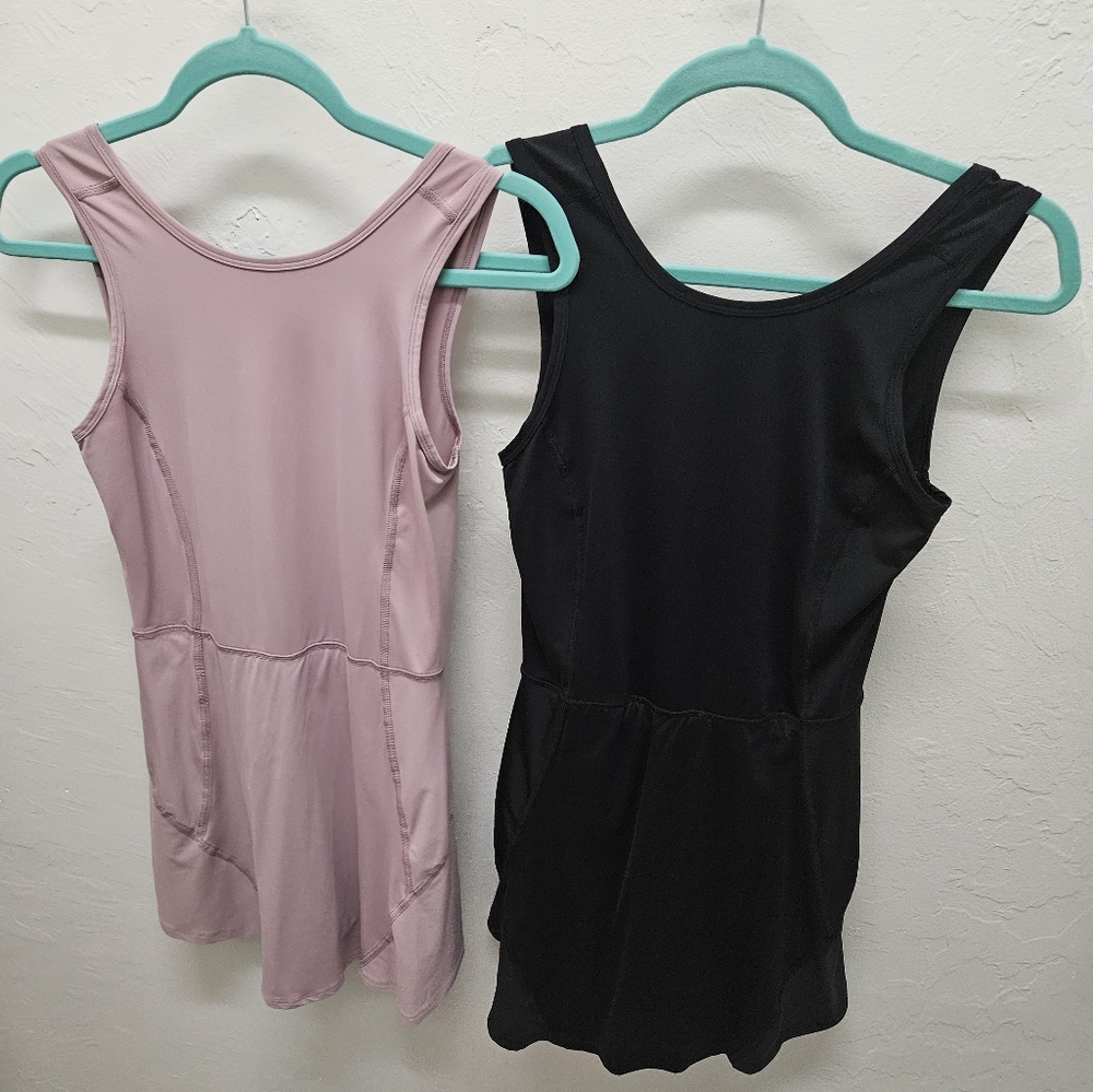 Set of 2 tennis dresses